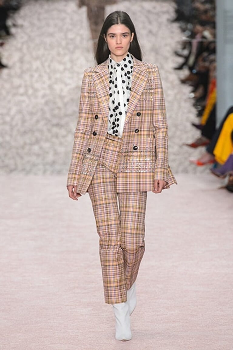 キャロリーナ ヘレラ –  2019年 春夏コレクション