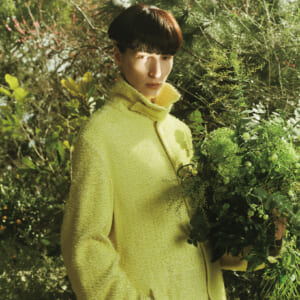 ロエベのクリエイションに宿る手仕事の痕跡、そのディテールを読み解く。